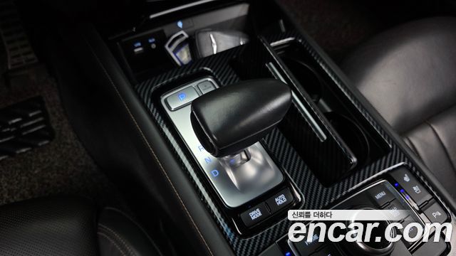 Genesis G80 2018 — photo 12