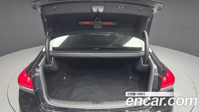 Genesis G80 2018 — photo 26