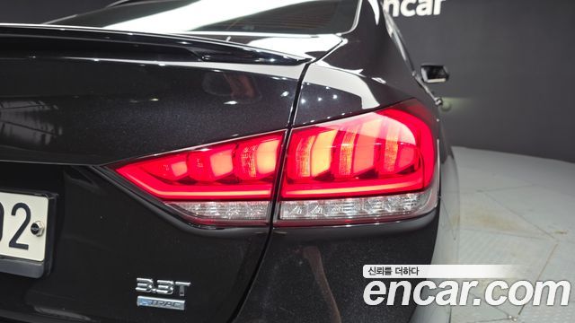Genesis G80 2018 — photo 9