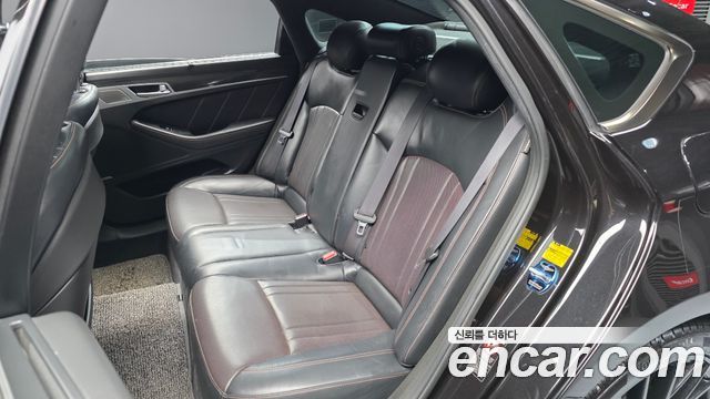 Genesis G80 2018 — photo 16