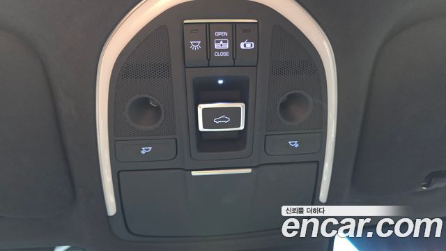 Genesis G80 2018 — photo 27