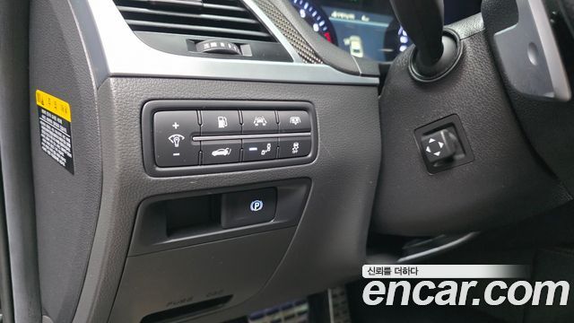 Genesis G80 2018 — photo 30