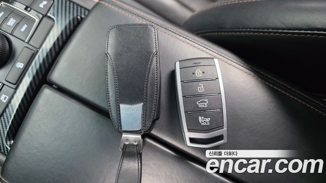 Genesis G80 2018 — photo 31