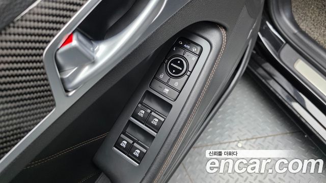 Genesis G80 2018 — photo 37