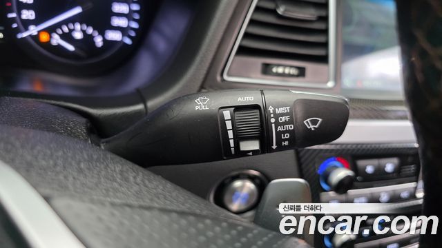 Genesis G80 2018 — photo 38