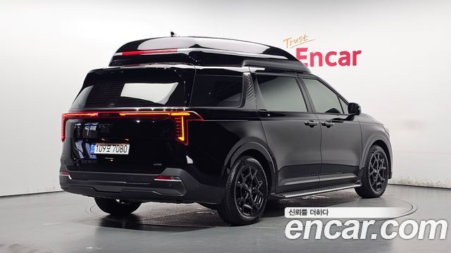 Kia Canival 2025 — photo 2