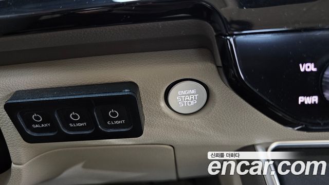 Kia Canival 2025 — photo 35