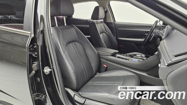 Hyundai Sonata 2021 — photo 11