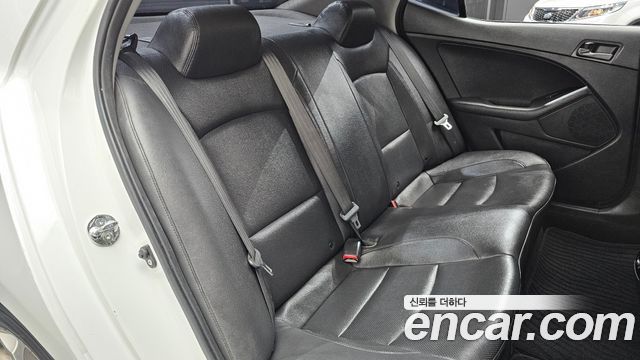 Kia K5 2014 — photo 12