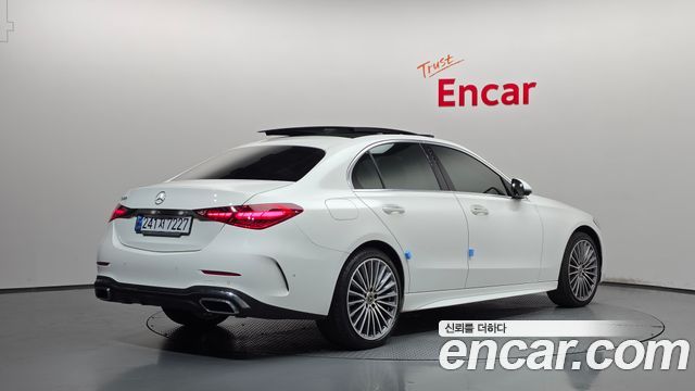 Mercedes-Benz C-Class 2022 — photo 2