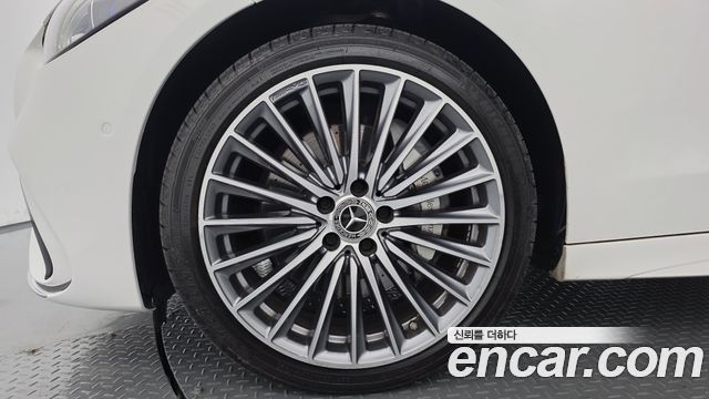 Mercedes-Benz C-Class 2022 — photo 5