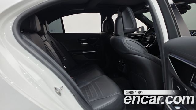 Mercedes-Benz C-Class 2022 — photo 11