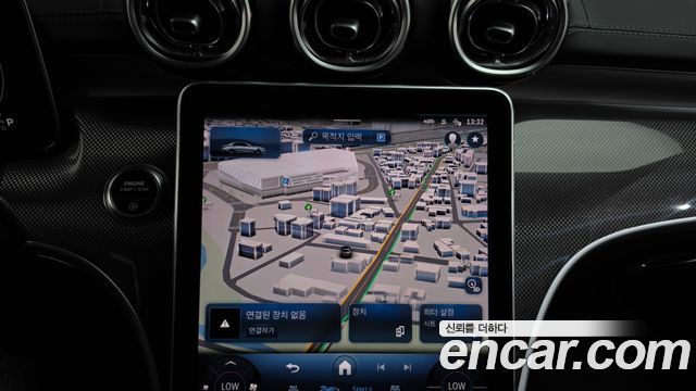 Mercedes-Benz C-Class 2022 — photo 12