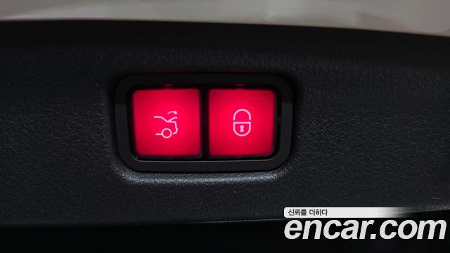 Mercedes-Benz C-Class 2022 — photo 16