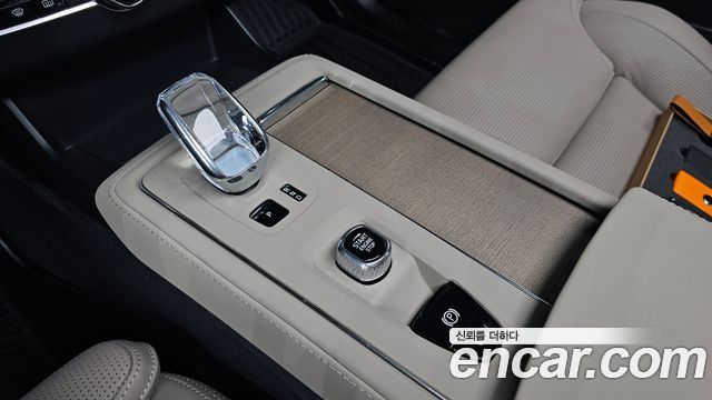 Volvo XC90 2026 — photo 12