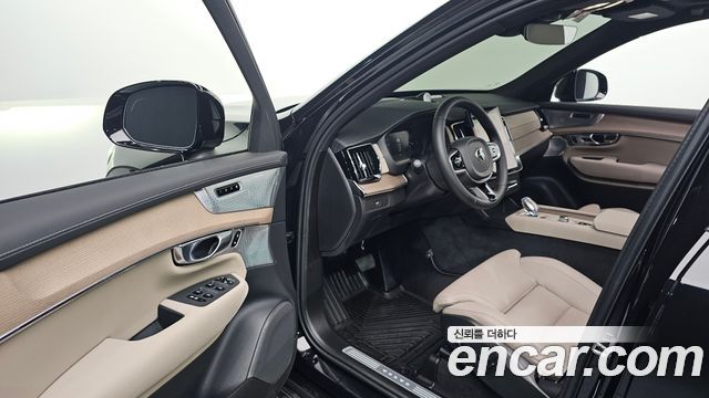 Volvo XC90 2026 — photo 13
