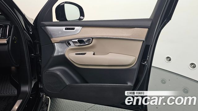 Volvo XC90 2026 — photo 14
