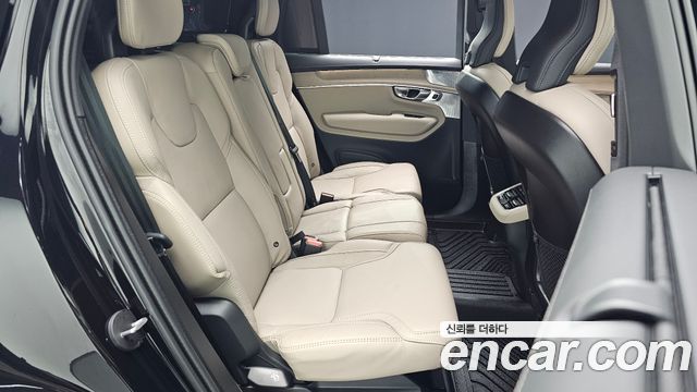 Volvo XC90 2026 — photo 30