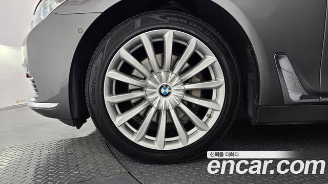 BMW 7-Series 2016 — photo 5