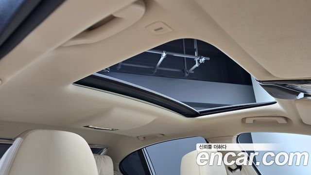 BMW 7-Series 2016 — photo 18