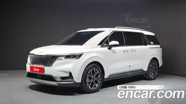 Kia Canival 2023 — photo 1