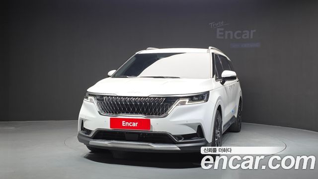 Kia Canival 2023 — photo 3