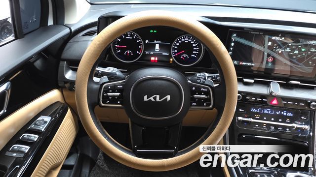 Kia Canival 2023 — photo 13