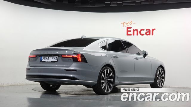 Volvo S90 2026 — photo 2