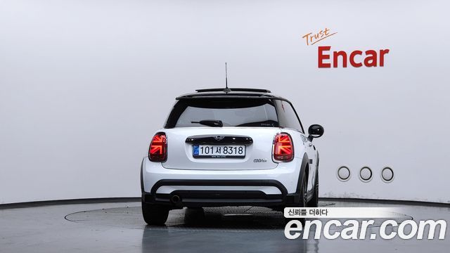 Mini Cooper 2024 — photo 4