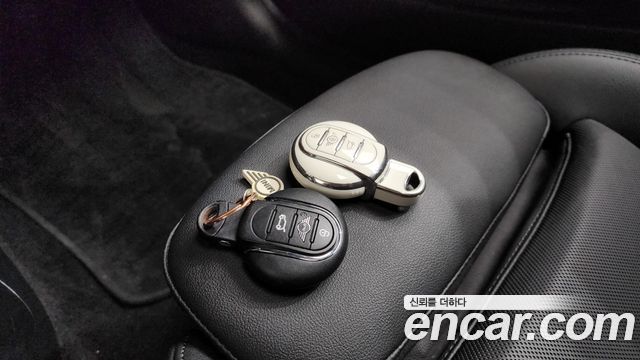 Mini Cooper 2024 — photo 24