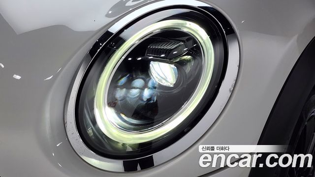 Mini Cooper 2024 — photo 8