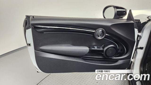 Mini Cooper 2024 — photo 15