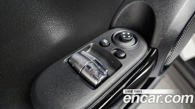 Mini Cooper 2024 — photo 28