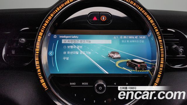Mini Cooper 2024 — photo 32