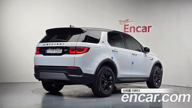 Land Rover Discovery Sport 2021 — photo 2