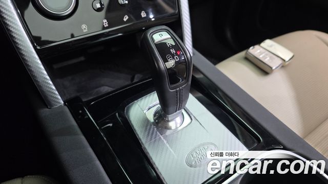 Land Rover Discovery Sport 2021 — photo 12