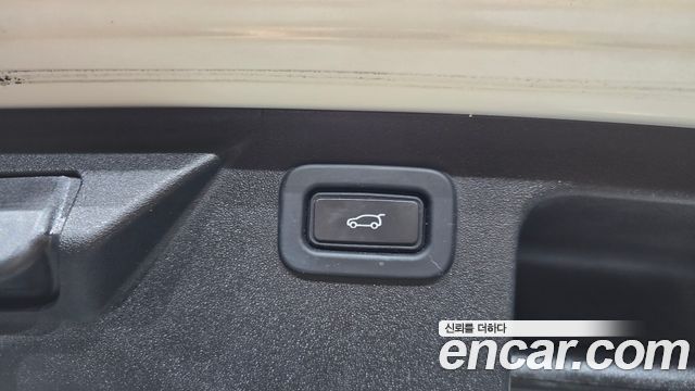 Land Rover Discovery Sport 2021 — photo 24