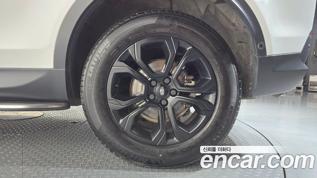 Land Rover Discovery Sport 2021 — photo 7