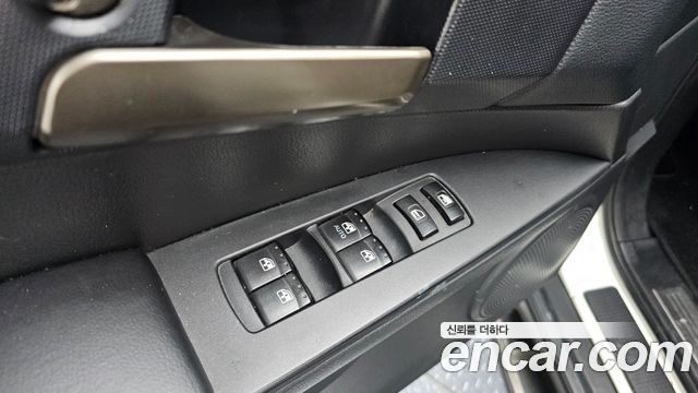 KG Mobility KORANDO 2015 — photo 29