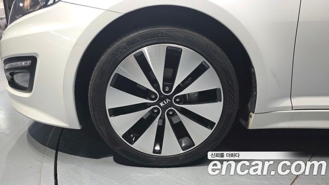 Kia K5 2011 — photo 5