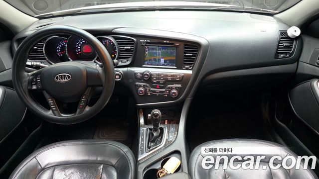 Kia K5 2011 — photo 7