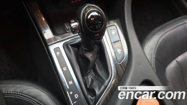 Kia K5 2011 — photo 9