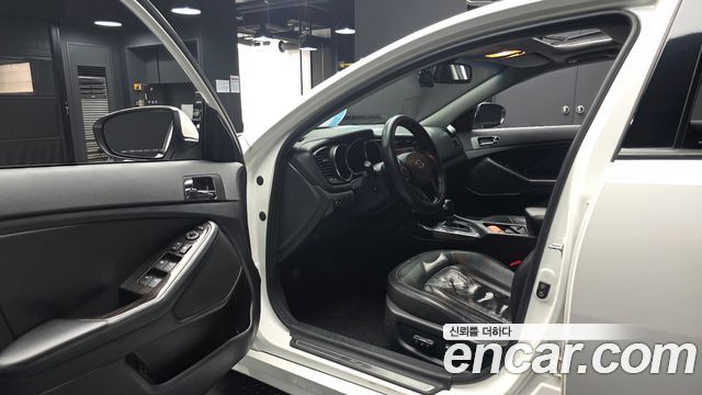 Kia K5 2011 — photo 10