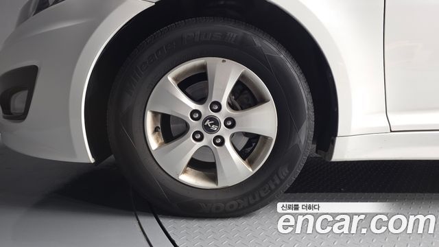 Kia K5 2011 — photo 5