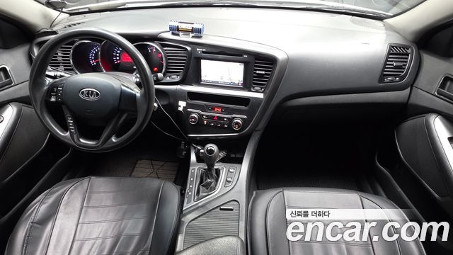 Kia K5 2011 — photo 7