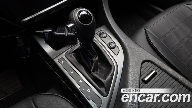 Kia K5 2011 — photo 9