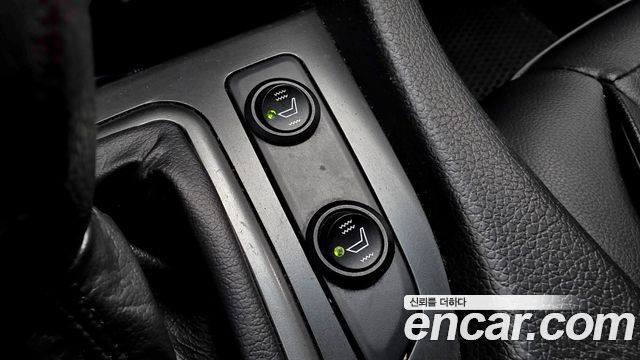 Kia K5 2011 — photo 17