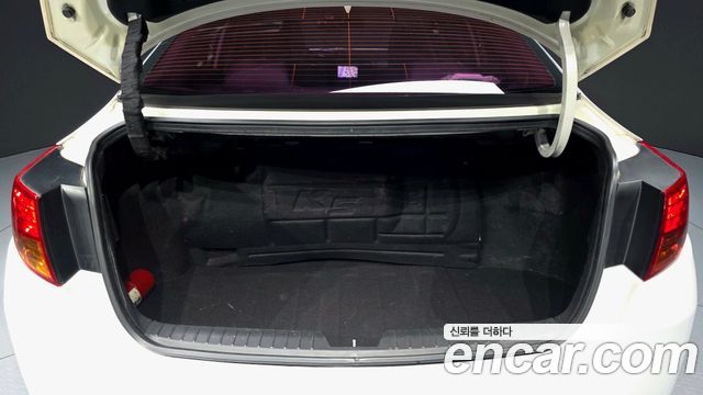 Kia K5 2011 — photo 20