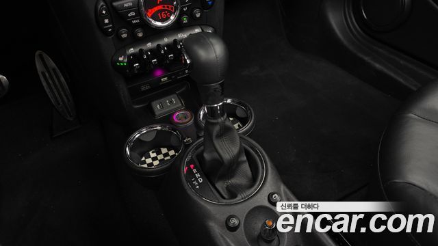 Mini Cooper Convertible 2014 — photo 9