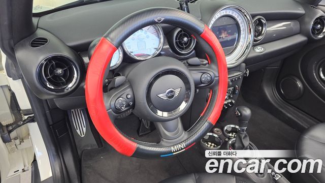Mini Cooper Convertible 2014 — photo 12